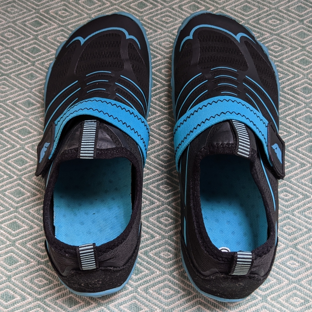 Water Shoes - Picture 4 of 8